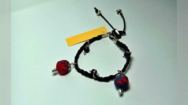 Gelang Wanita Bandul Bola Batik - Ethnicware Indonesia - Dinoyo Malang - embeumkm.com